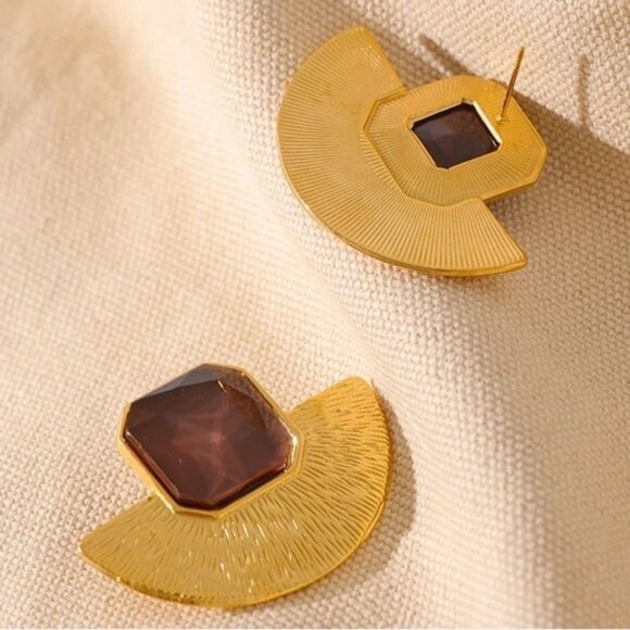 18K Gold Plated Vintage Brown Stud Earrings - Picture 3 of 7